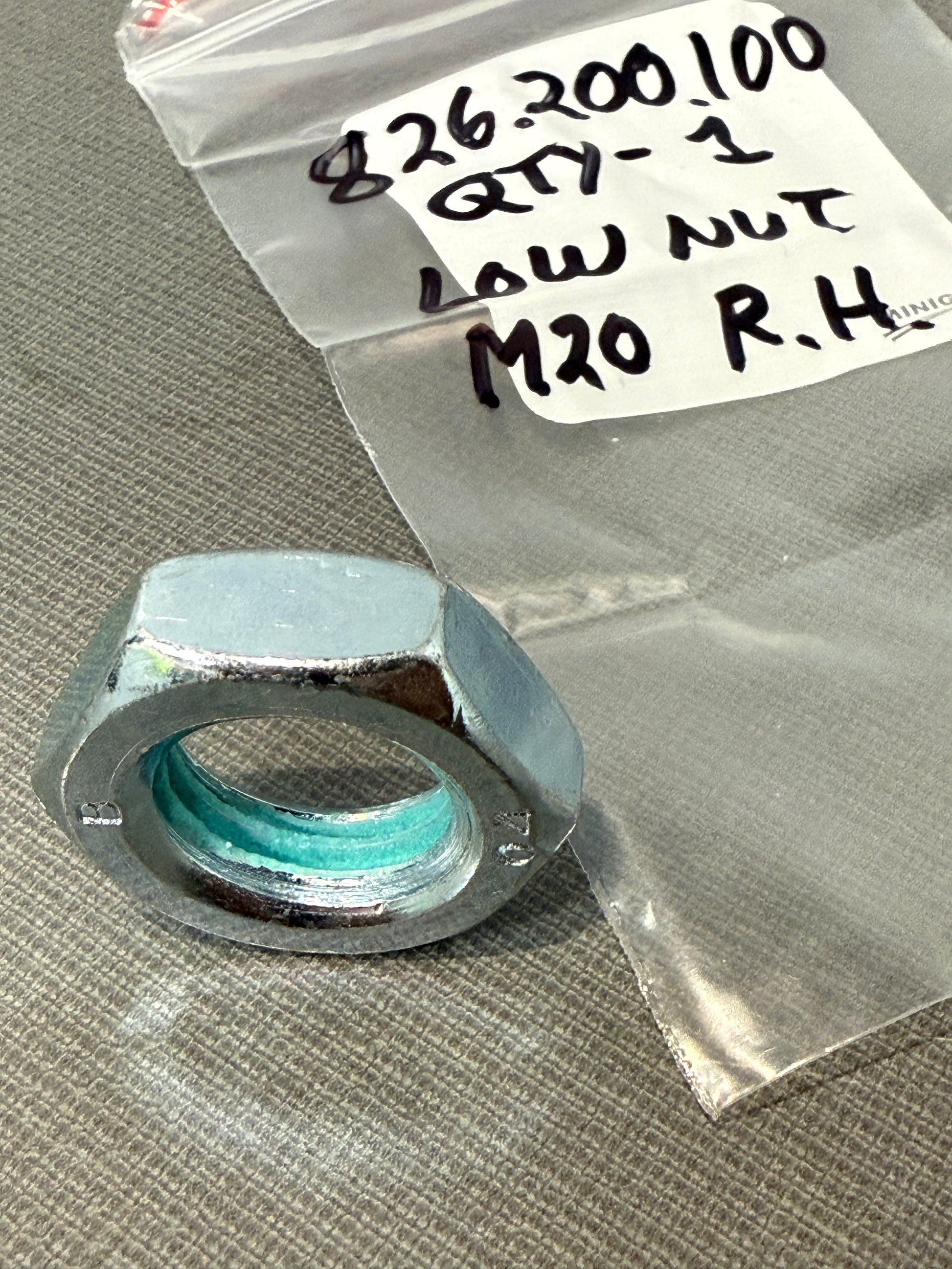 Low Nut M20 RIGHT for Genesis